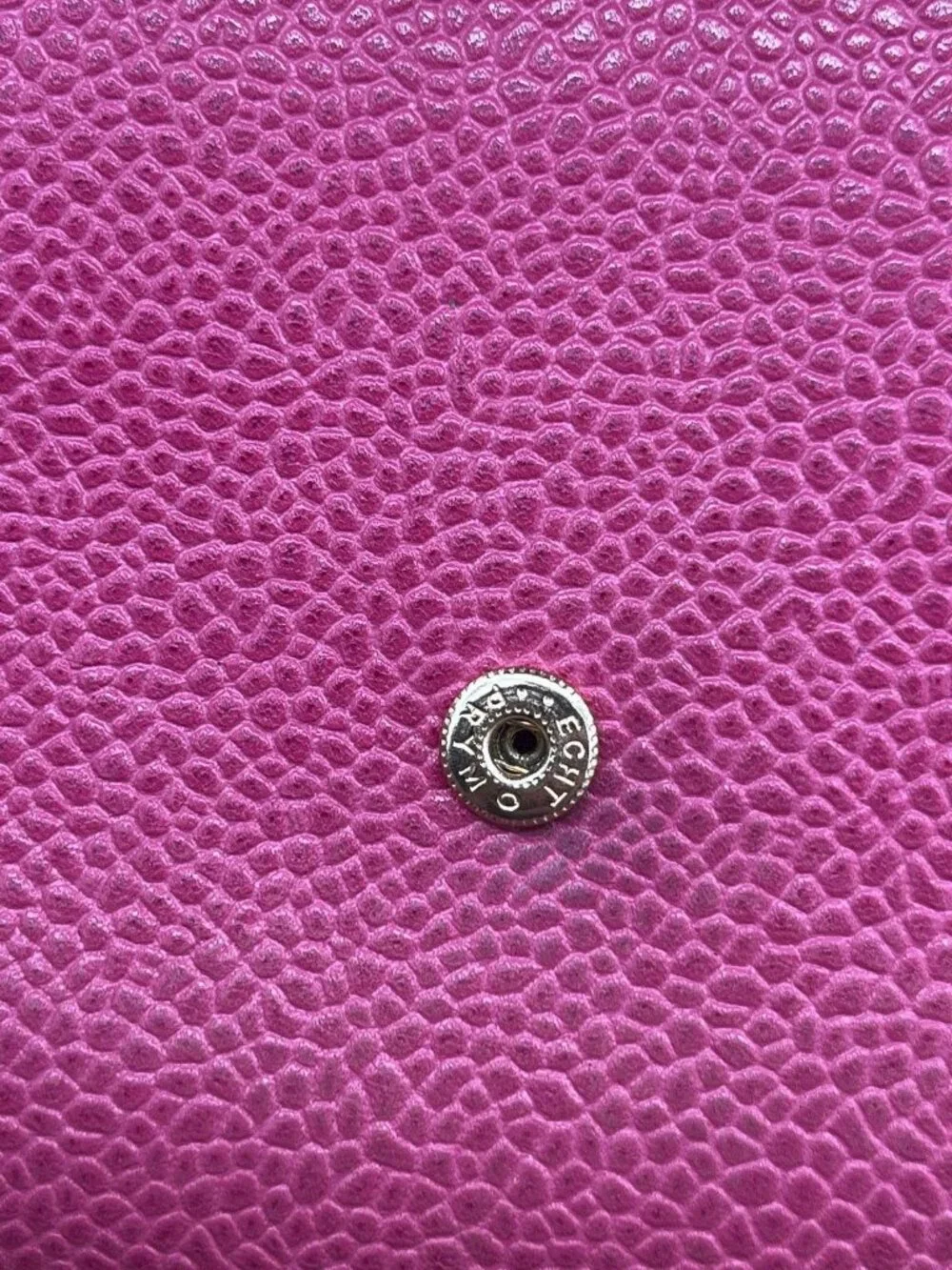 CHANEL authentic compact